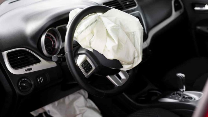 How Fast Do Airbags Deploy? [ Know How It Works ]