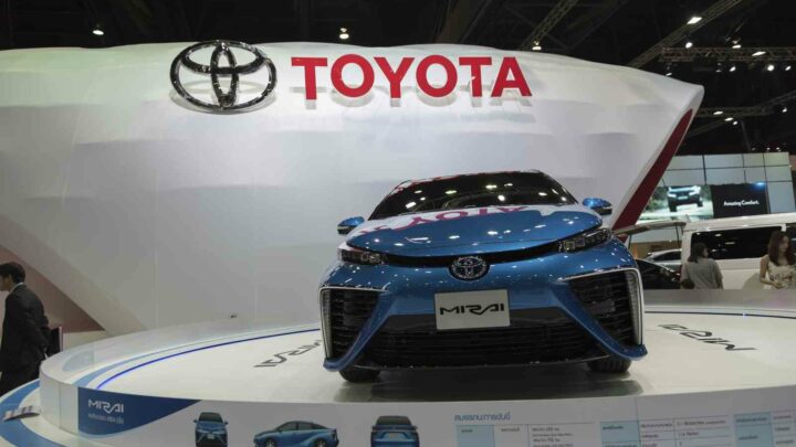 Cars Similar to Toyota Mirai : 8 Alternatives To See In 2022